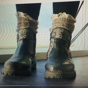 ISO!! Chelsea casual boots