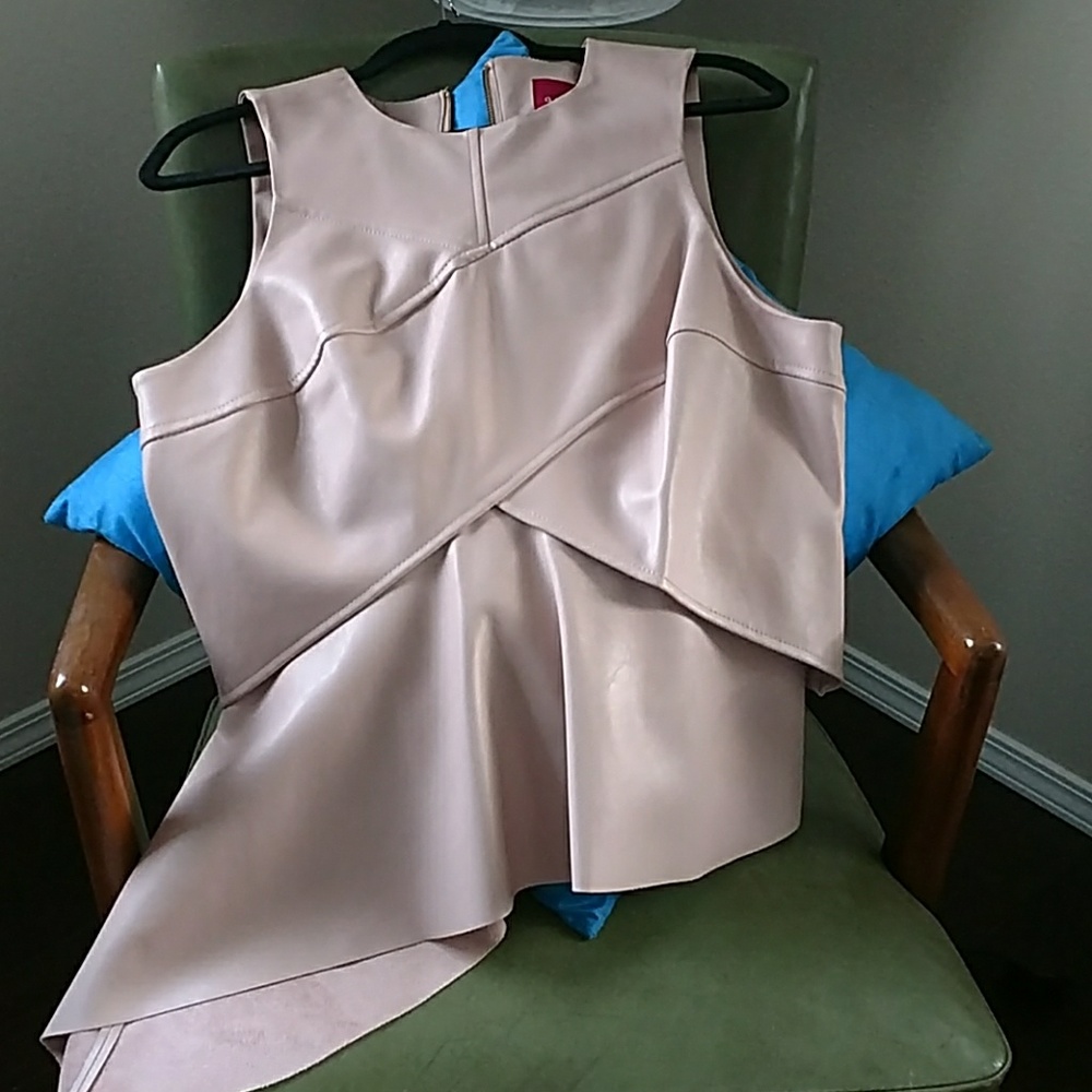 Gili Leather top