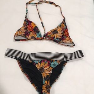 Floral bikini - urban outfitters