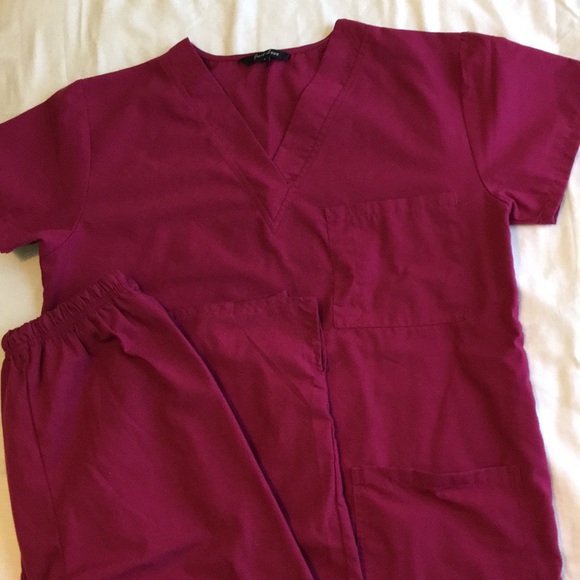 Burgundy Scrub Top &Bottom set size Small - Picture 1 of 1