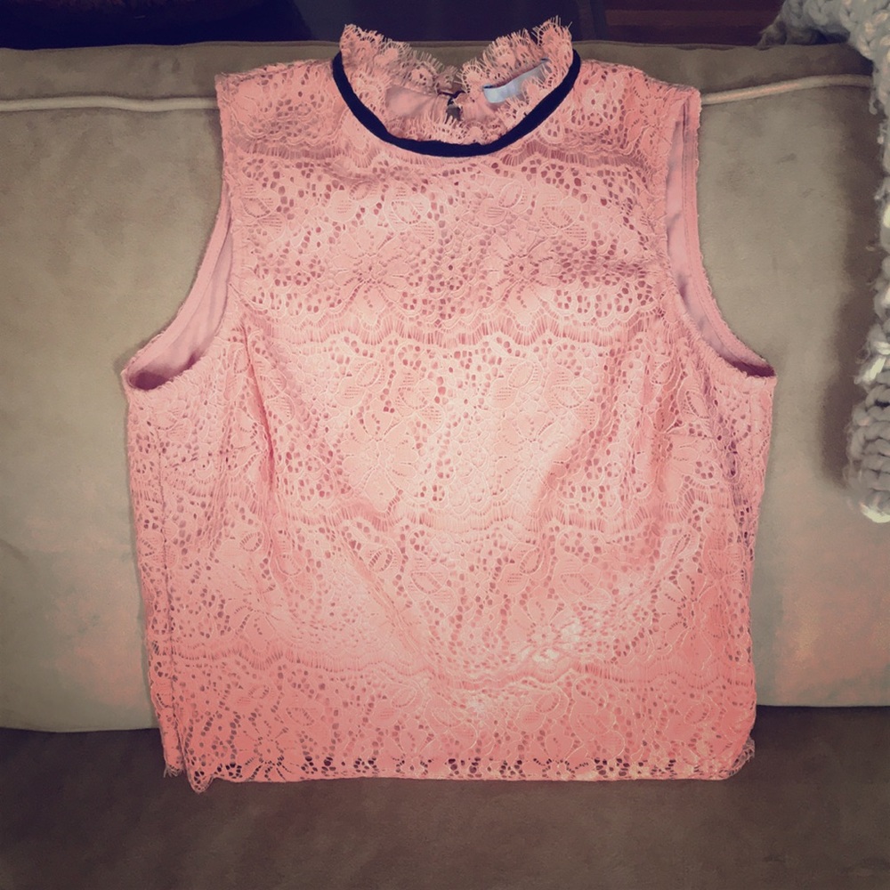 H&M light pink lace blouse 💞
