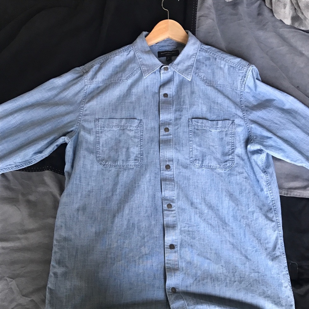 Banana Republic Long-sleeve Chambray Button-down