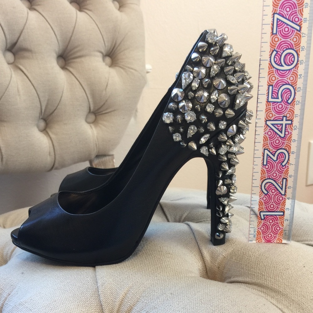 Lorimer Spike Studded Peep Toe Heal - Picture 3 of 8