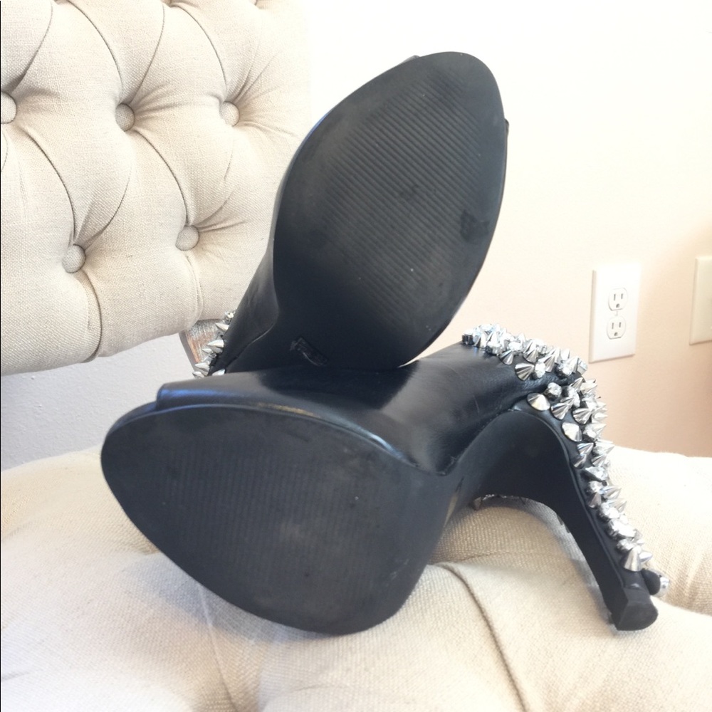 Lorimer Spike Studded Peep Toe Heal - Picture 4 of 8