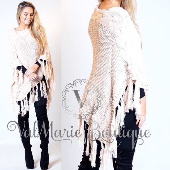 🌸LAST 1- Star & Feather tassel shawl sweater - Picture 2 of 4