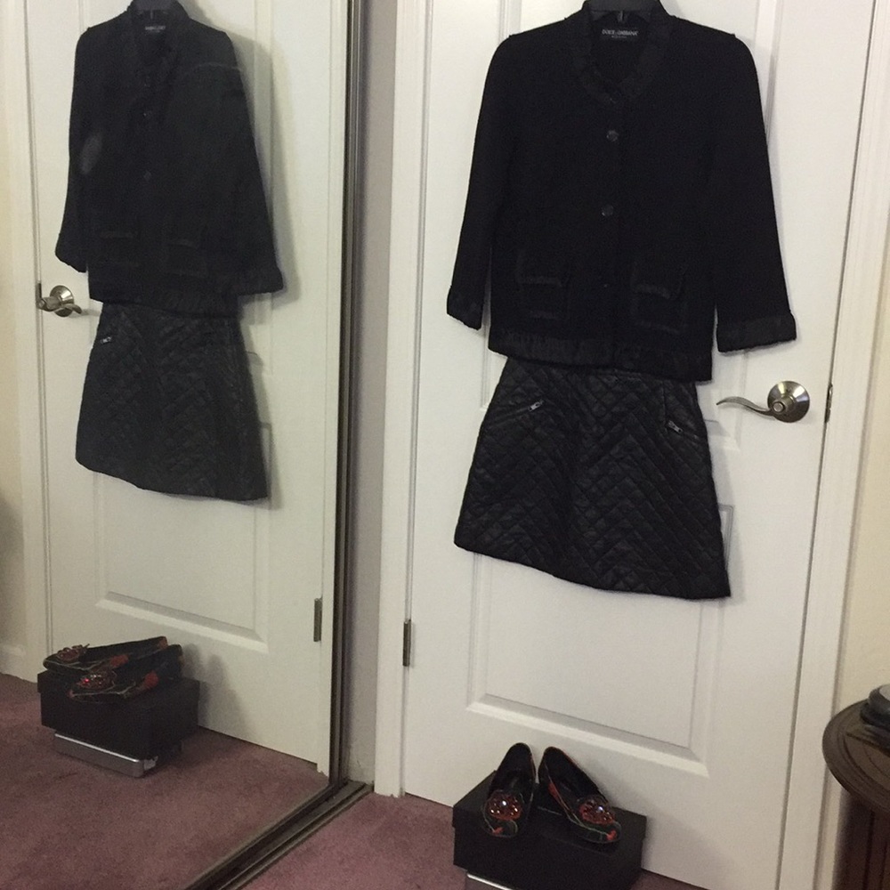 Dolce& Gabbana wool sweater size 42( us 4-6)