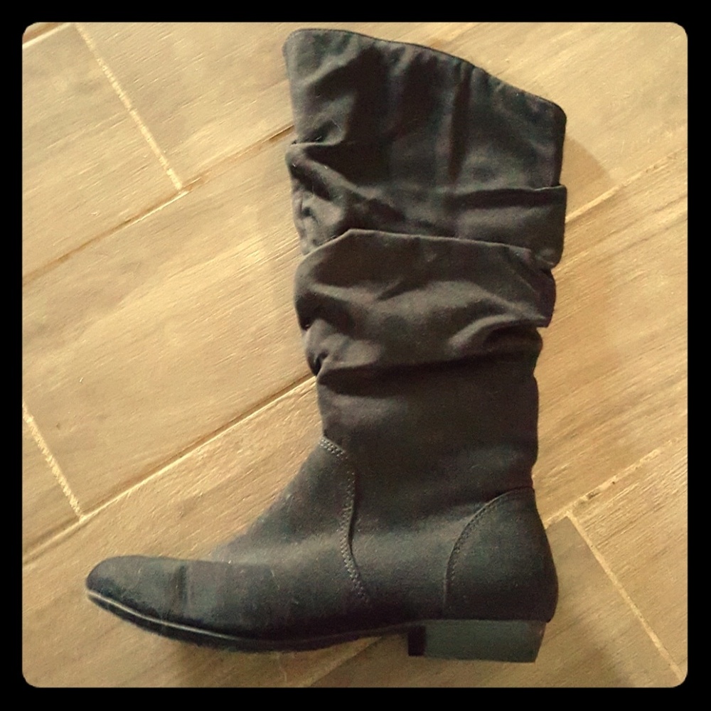 REDUCED: Black Slouch Mid-Calf Boots