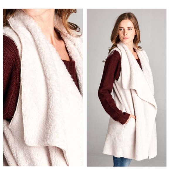 NEW LISTING‼️Fuzzy Vest NWT $68 - Picture 8 of 11