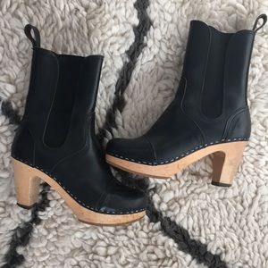 Swedish Hasbeens Black Leather Clogs