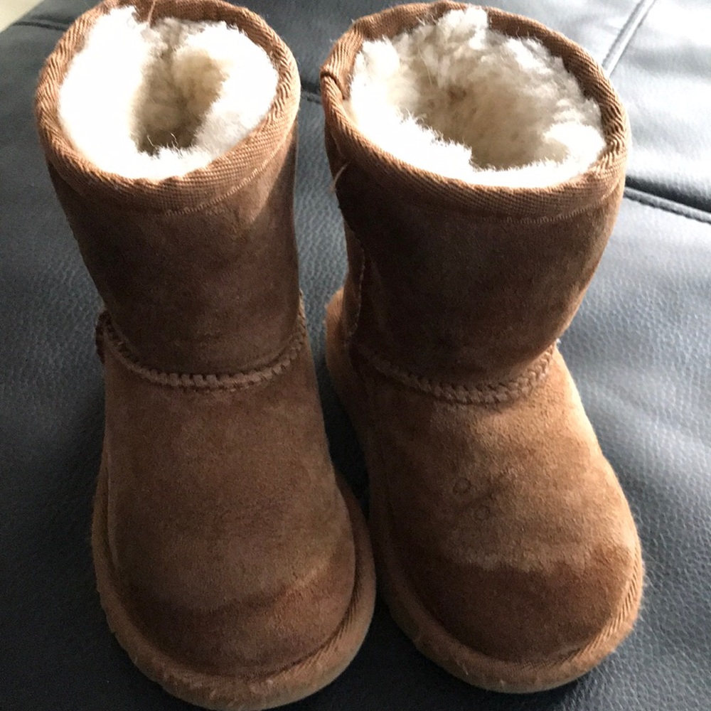 Toddler chestnut uggs