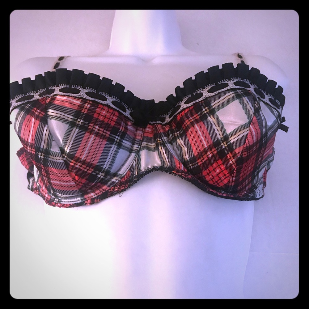 Christmas colors 🥗 Fredricks of Hollywood Bra