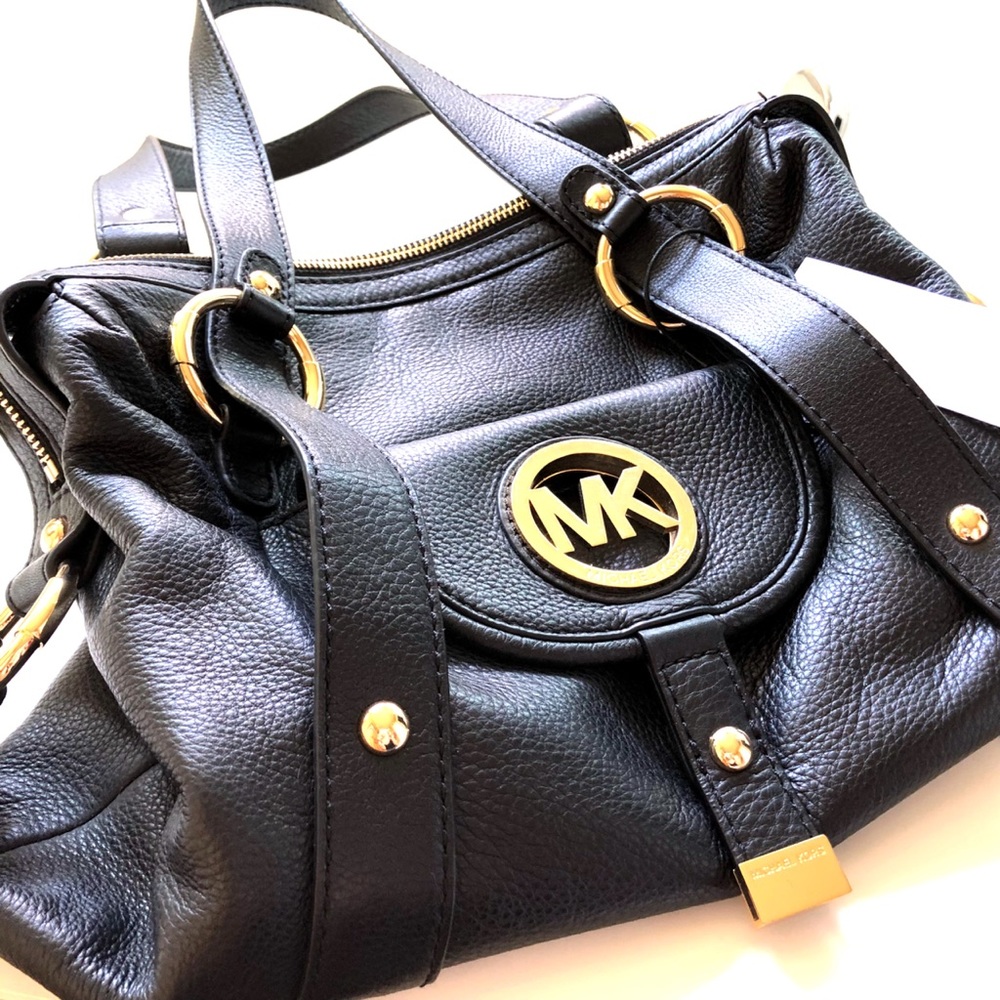 Authentic leather MICHAEL Michael Kors bag