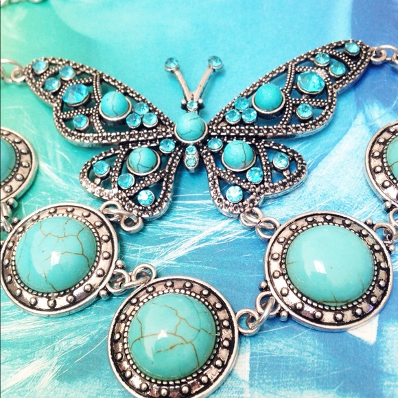 Statement Necklace 55 CTs - Picture 2 of 2