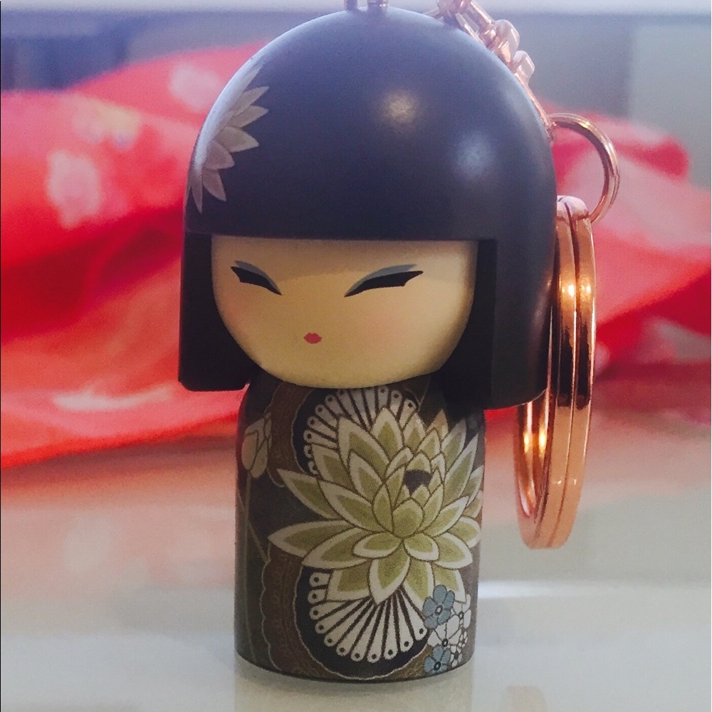 Meet your Posher, Bibi