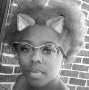 Meet your Posher, Eboney