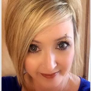 Meet your Posher, Lora