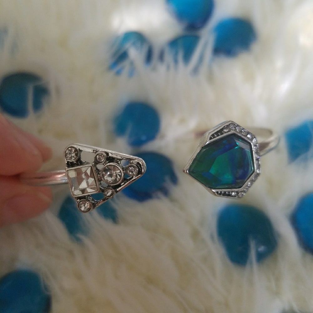Aqua crystal stone bangle - Picture 2 of 4