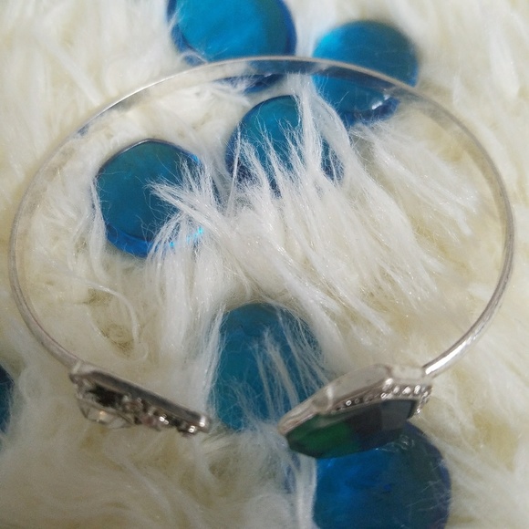 Aqua crystal stone bangle - Picture 4 of 4