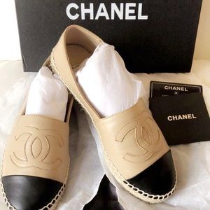 CHANEL Beige/Black Espadrilles Flats US size 7.5