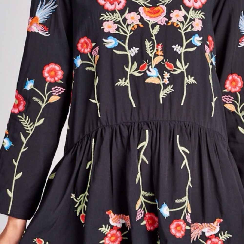 Embroidered Dress (S) - Picture 3 of 6