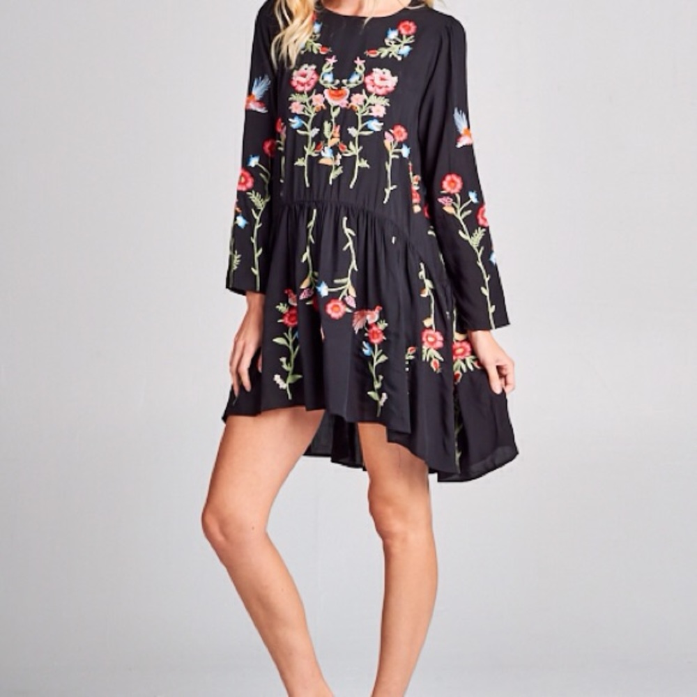 Embroidered Dress (S) - Picture 6 of 6