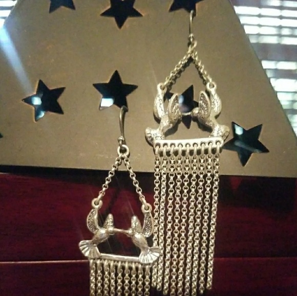 Lucky Brand Earrings - Picture 1 of 1