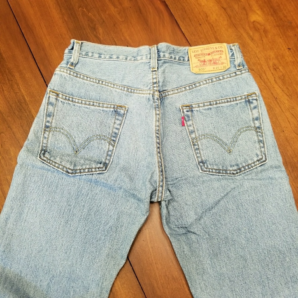 CLASSIC LEVI JEANS