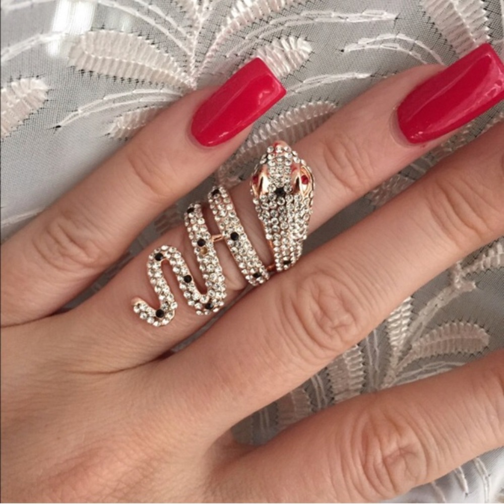 🐍 Wicked Viper Ring