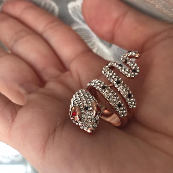 🐍 Wicked Viper Ring - Picture 5 of 5