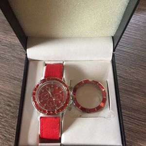 Gossip red crystal watch set new in box nice gift