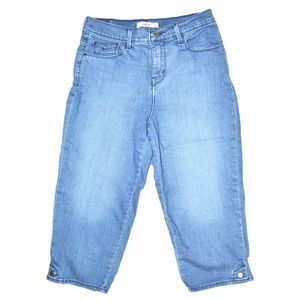 Levi Strauss Capri Snap Leg Opening