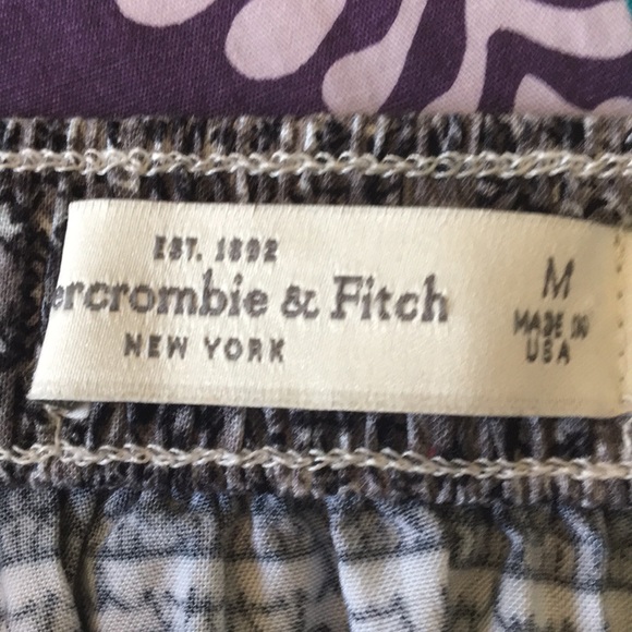🌸HOST PICK🌸 Abercrombie & Fitch Gray Skirt - Picture 4 of 4