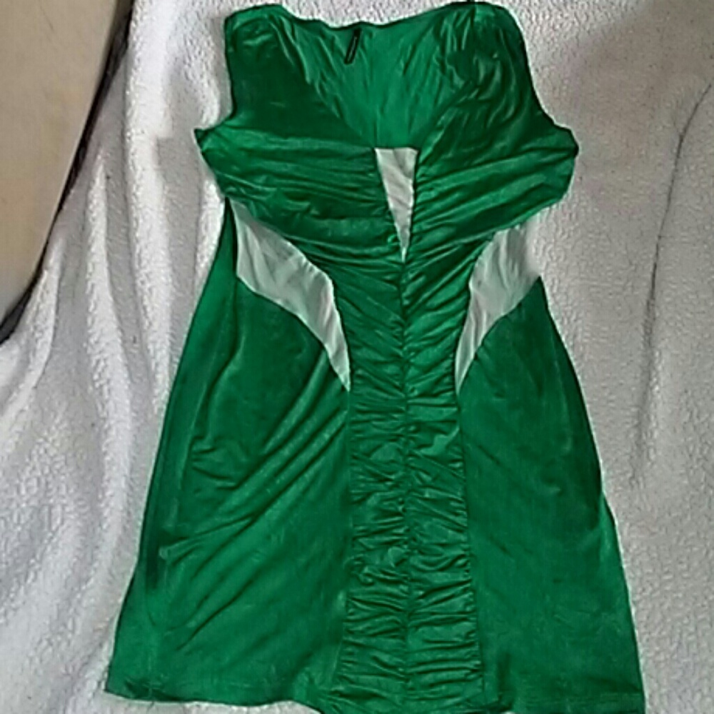 Dress. Says lrg but its spandex