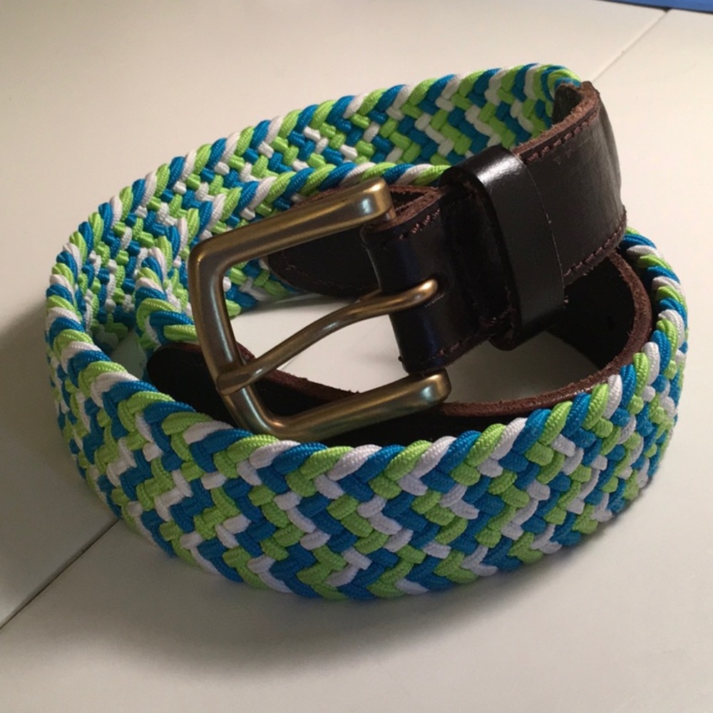 Vineyard Vines Mens bungee belt size 32