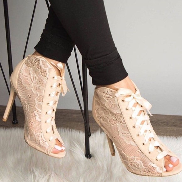 🆕LAST ONE Nude Lace Corset Peep Toe Heels - Picture 2 of 7
