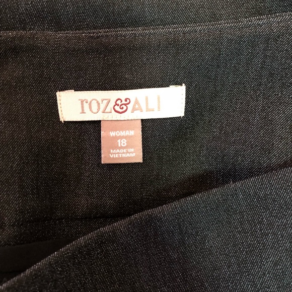 Roz & Ali skirt suit jacket. Gray/blue color Sz14 - Picture 6 of 6