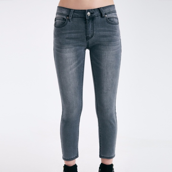 Gray Washed Skinny Jeggings Jeans Short Size 3 - Picture 1 of 8