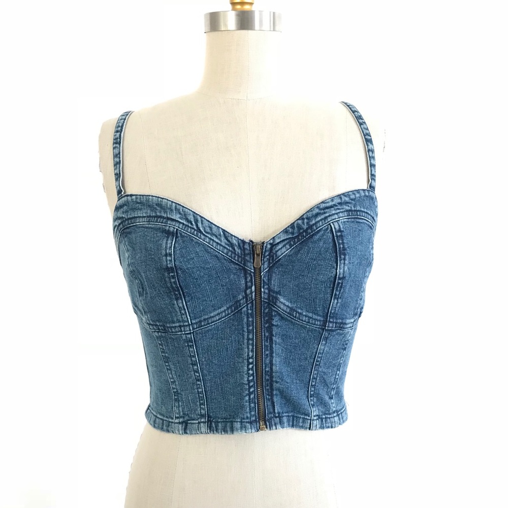 L’amour denim crop top with zip up front size M