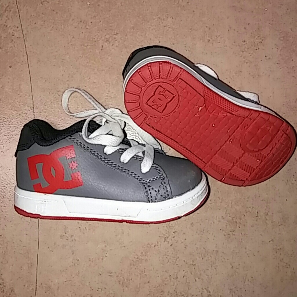 DC shoes