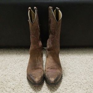 Distressed Women's Western Boots.