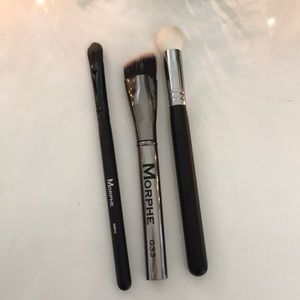 Makeup brushes