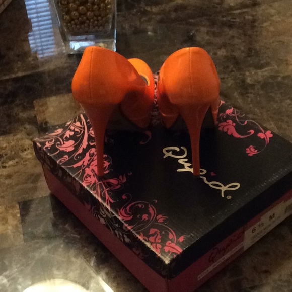 Cupid size 6 1/2 Orange neon women’s Shoes - Picture 5 of 7