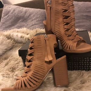 DV by Dolce Vita Tan Chunky Heels