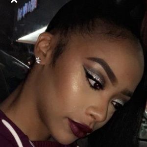 Meet your Posher, Najma