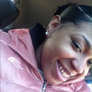 Meet your Posher, Taneisha