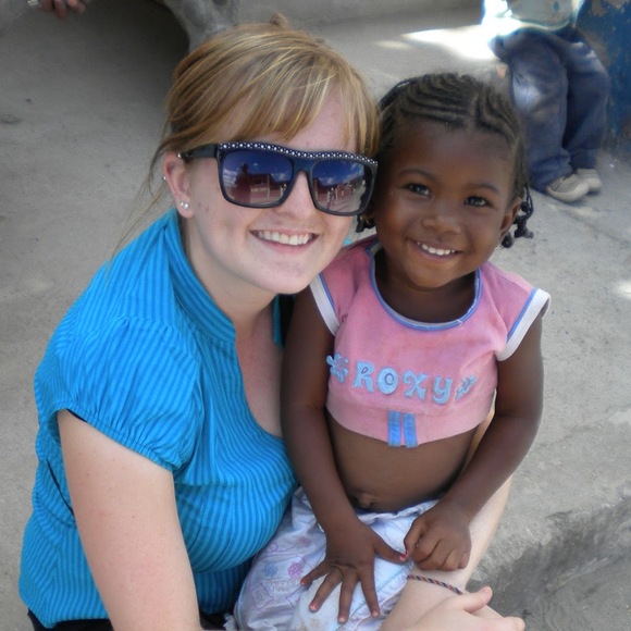 Meet your Posher, Brooke - Picture 1 of 1