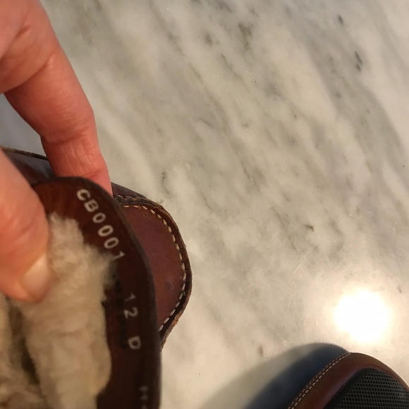 Kids Cole Haan fleece lined loafers / slippers - Picture 3 of 6