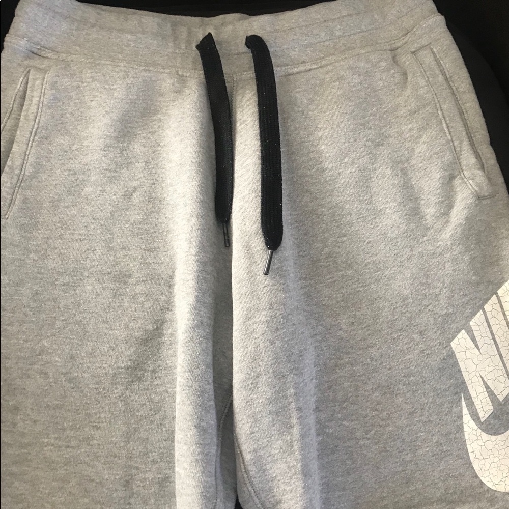 🏋🏼‍♀️Men’s Nike shorts! L.