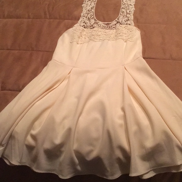 Yellow Lace Halter Mini Dress - Picture 4 of 5