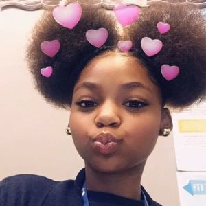 Meet your Posher, Raynija d.